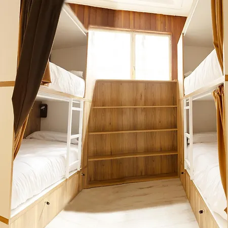 Kapselhotell & Gascona *